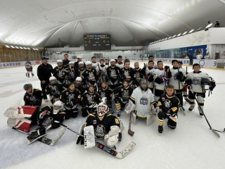 Юные алтайские хоккеисты стали бронзовыми призерами международного турнира