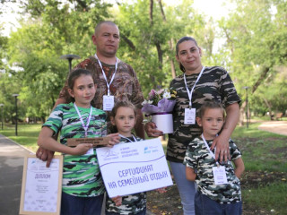 На Форуме молодых семей в Алтайском крае подвели итоги конкурса «Семья года – 2023»