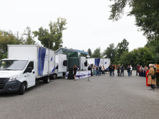 Губернатор Алтайского края Виктор Томенко призвал глав районов эффективно использовать полученные в рамках нацпроекта «Культура» автоклубы