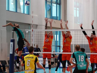 Алтайские волейболисты продолжили победную серию в рамках предварительного этапа Кубка России