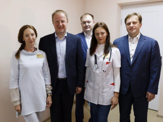 Губернатор Алтайского края Виктор Томенко проинспектировал работу выездных медицинских бригад в Косихинском районе