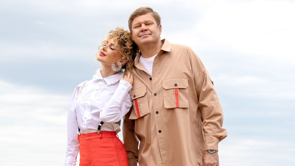 Победителями шоу «Вызов» и обладателями 10-ти миллионов рублей стали актриса Ася Резник и биохимик Даня Калиникин