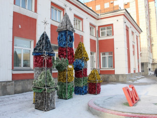 На вокзале столицы Алтайского края организовали новогоднюю фотозону