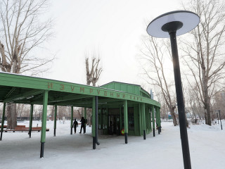 Губернатор Алтайского края вручил рубцовской школьнице подарок от имени Президента России