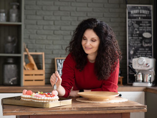 Благодаря господдержке известный алтайский кондитер расширила производство