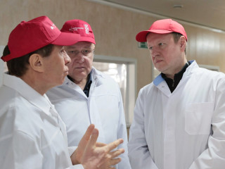 Губернатор Алтайского края Виктор Томенко и основатель Группы «Черкизово» Игорь Бабаев наметили планы развития отрасли птицеводства в регионе