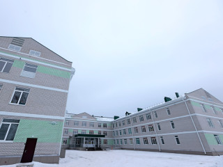 Губернатор Алтайского края Виктор Томенко: Новая школа в Первомайском районе станет нашей гордостью