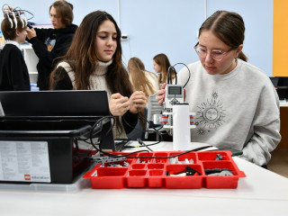 Более 400 алтайских школьников побывали на экскурсиях в центре «Талант 22»