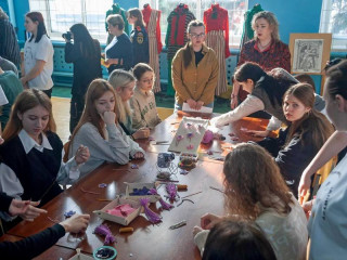 Более 800 школьников и 22 мастер-класса – в Алтайской академии гостеприимства прошел день открытых дверей