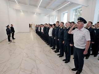 Единственная за Уралом алтайская школа-интернат готовит курсантов к поступлению в военные авиационные институты и летные училища