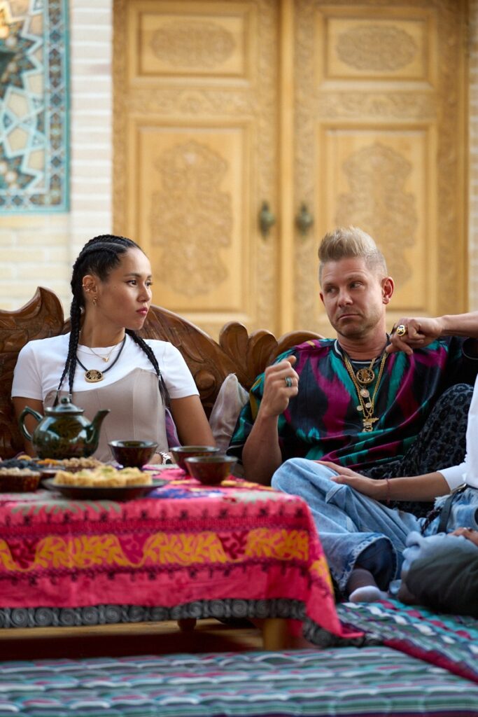 «Я впервые увидел свою собственную кость!» Митю Фомина забрала скорая после испытания в шоу «Выжить в Самарканде»