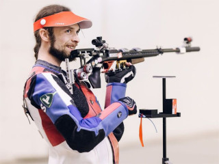 Алтайский спортсмен Сергей Каменский завоевал серебро первого этапа Кубка России по стрельбе из малокалиберного оружия
