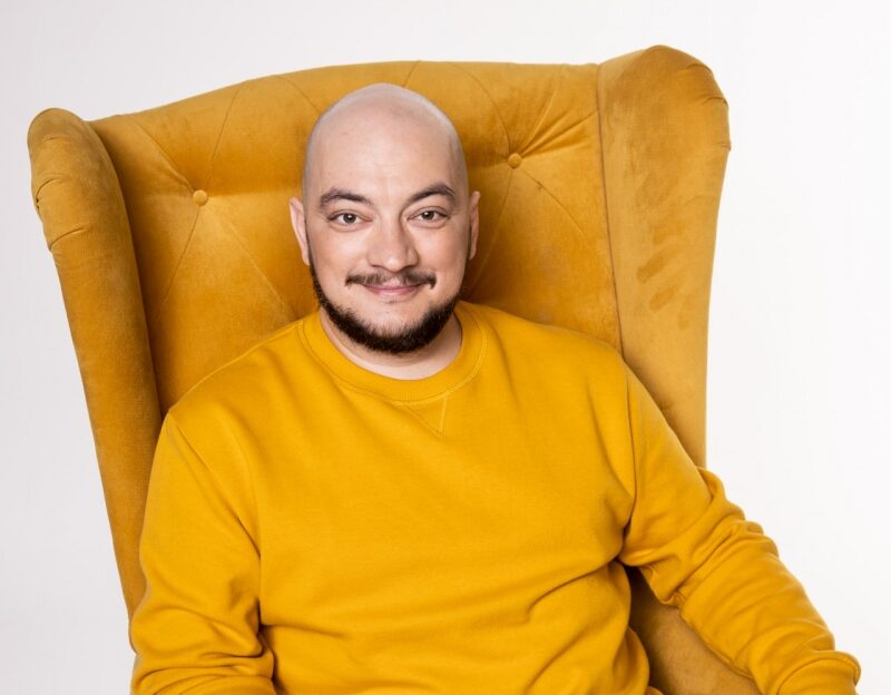 Ромашка, Ромелло, Ромарио: юморист Роман Юнусов рассказал о своём детстве в эфире ТВ-3