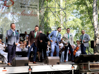 Вокальная группа ViVA представит в Барнауле программу «Она так прекрасна»