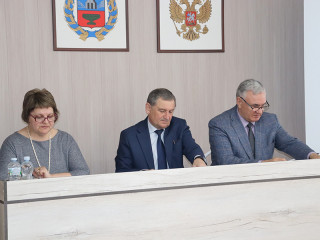 Александр Лукьянов призвал муниципалитеты Алтайского края активнее направлять выпускников на целевое обучение для решения кадровых вопросов