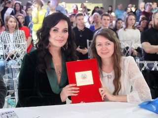 Музыкальные телепроекты Оксаны Федоровой покажут в виртуальных концертных залах Алтайского края