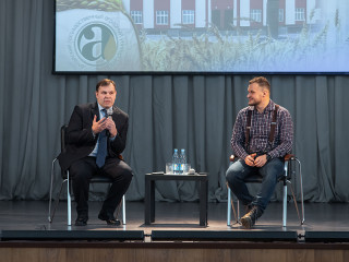 Известный российский сыровар Олег Cирота пригласил алтайских студентов на работу в свою компанию