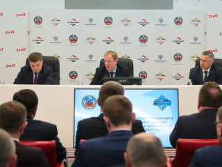 Губернатор Алтайского края Виктор Томенко: В вопросе обновления пассажирского транспорта необходимо внедрять новые механизмы