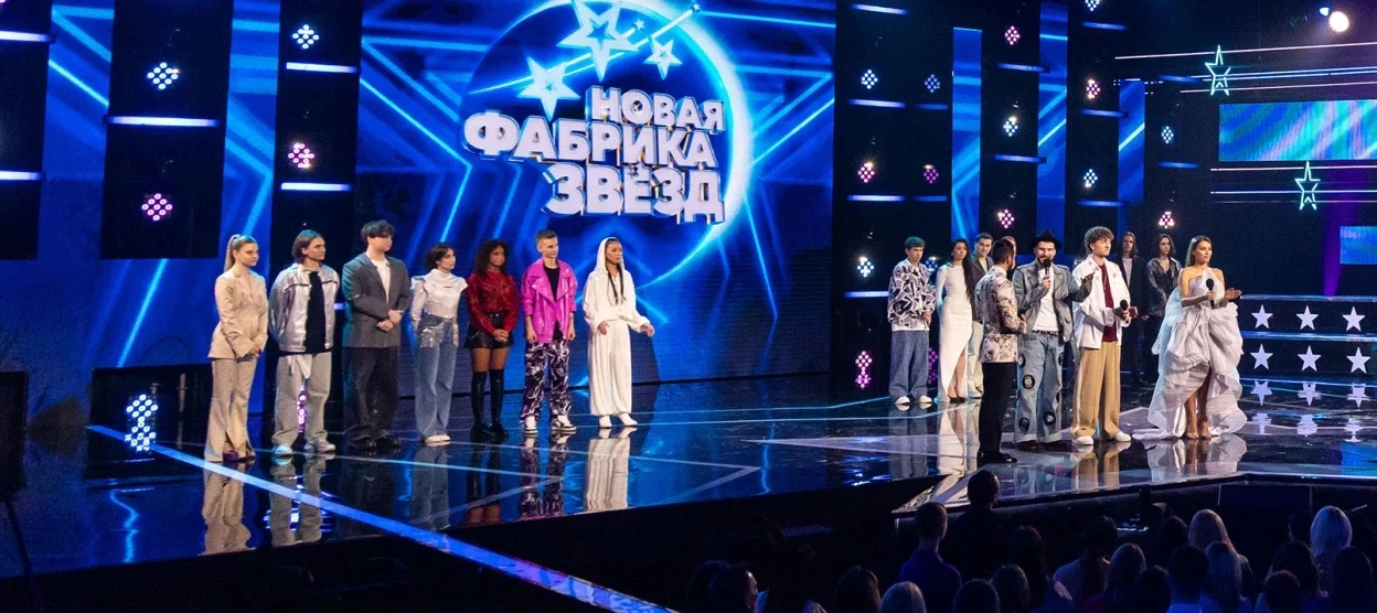 «Вылечу-не вылечу – плевать! Я буду выступать с «Ленинградом!» Шнуров номинировал на уход Лео Канделаки, а Жуков собрался побрить налысо одного из участников «Новой Фабрики звезд»