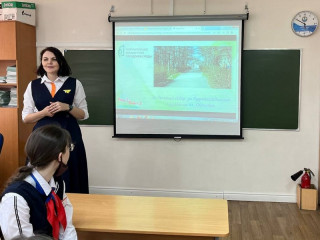 Играя, расскажут о важном: в Барнауле школьники разработали квиз о проекте «Формирование комфортной городской среды»