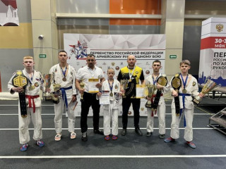 Алтайские бойцы завоевали девять медалей на общероссийских соревнованиях по армейскому рукопашному бою