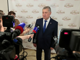 Председатель АКЗС Александр Романенко: Правительству и парламенту предстоит сосредоточиться на повышении доходов населения Алтайского края