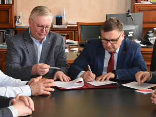 Барнаульский завод механических прессов и Алтайский государственный технический университет расширяют сотрудничество