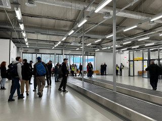 В аэропорту столицы Алтайского края заработал временный зал прилета