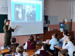 Достижения в космической отрасли обсудили в образовательных организациях Алтайского края в рамках «Разговоров о важном»