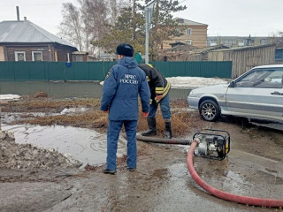 В 33 населенных пунктах Алтайского края минимизируют последствия прохождения талых вод
