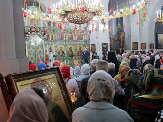 В храмах Алтайского края прошли Пасхальные богослужения