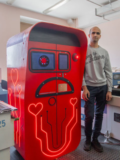 Арт-объект, созданный алтайским студентом по мотивам популярной компьютерной игры, стал достопримечательностью форума «АТР»