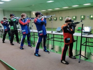 Пять медалей завоевали алтайские стрелки на первенстве Сибири по пулевой стрельбе