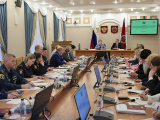 Губернатор Алтайского края Виктор Томенко обсудил с Уполномоченным при Президенте РФ по правам ребенка Марией Львовой-Беловой вопросы профилактики неблагополучия детей и подростков