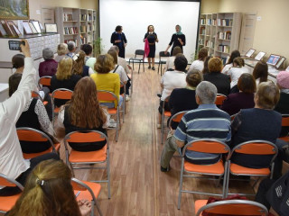 В алтайских библиотеках показали спектакль по рассказам Василия Шукшина