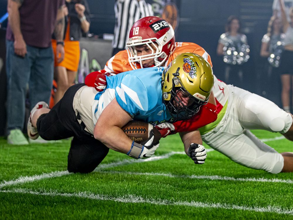 Рейтинг игроков и приз MVP сезона: на «2х2» стартует новый сезон шоу «Раз на раз»