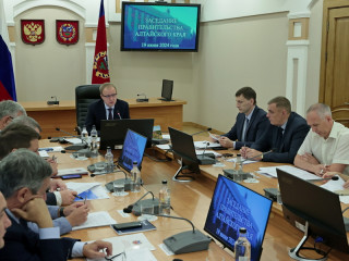 Губернатор Алтайского края Виктор Томенко: В Алтайском крае действует свыше 40 мер поддержки участников СВО и членов их семей