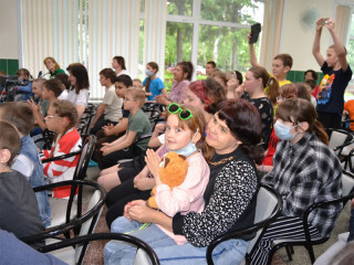 Алтайские компании поддерживают благотворительный проект «С заботой о будущем»