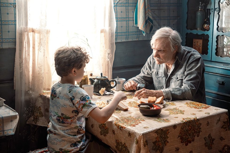 Евгений Цыганов стал 76-летним Дедом. Настолько возрастную роль он сыграет в кино впервые в фильме «Батя 2. Дед»