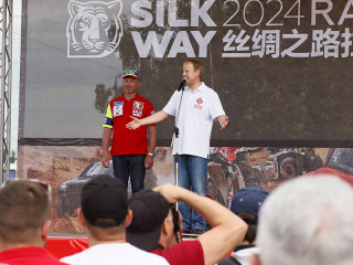 Губернатор Виктор Томенко объявил открытым российский этап Международного ралли «Шелковый путь» по территории Алтайского края