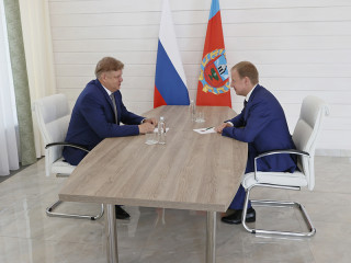 Социально-экономическое развитие Алтайского края обсудили полномочный представитель Президента Анатолий Серышев и Губернатор региона Виктор Томенко