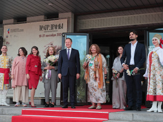 Губернатор Алтайского края Виктор Томенко открыл Всероссийский Шукшинский кинофестиваль