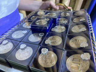 В Алтайском крае более 1500 выпускников 2024 года получили золотые и серебряные медали