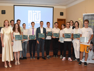 Зампредседателя Правительства Алтайского края Юрий Абдуллаев: Участие и победа школьников во всероссийских предметных олимпиадах – показатель успешного развития образовательной системы региона