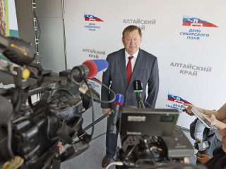 Депутат Госдумы Владимир Кашин: Наша задача – создавать условия жизни на селе как в Целинном районе Алтайского края