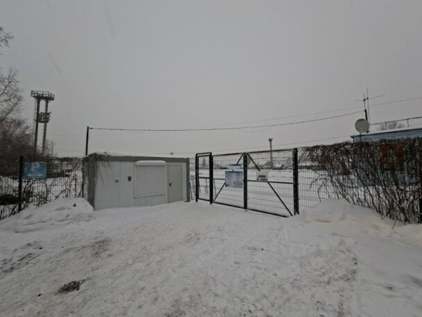 На стадионе 