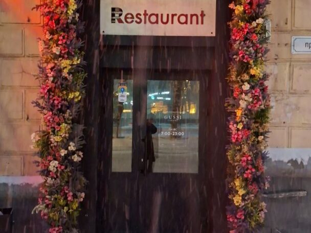 Очевидцы сообщают о закрытии кофейни GUSSI в центре Барнаула