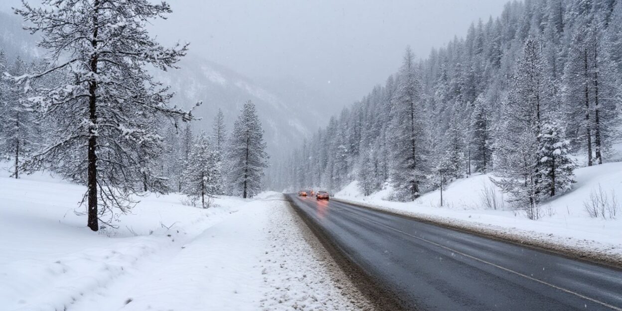 Мартовские контрасты: снег, гололед и сильный ветер ожидают жителей Алтайского края 10 марта