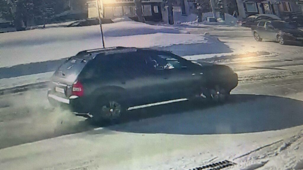 В центре Барнаула водитель сбил велосипедиста и скрылся: полиция ищет очевидцев