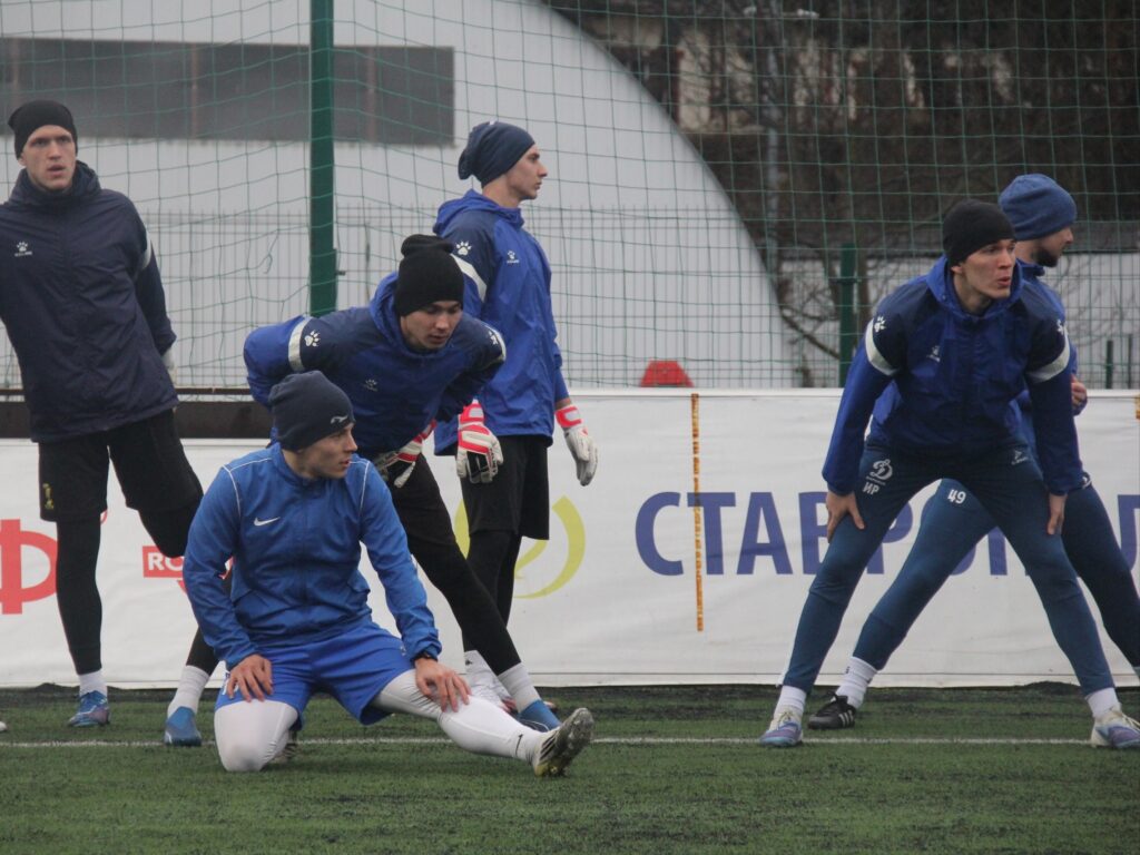 «Динамо-Барнаул» уступило луганской «Заре» в товарищеском матче на сборах в Кисловодске